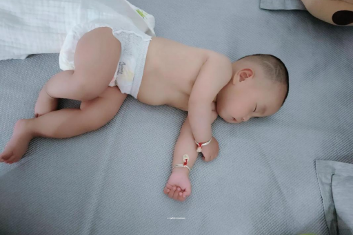 宁夏宝宝多久会坐